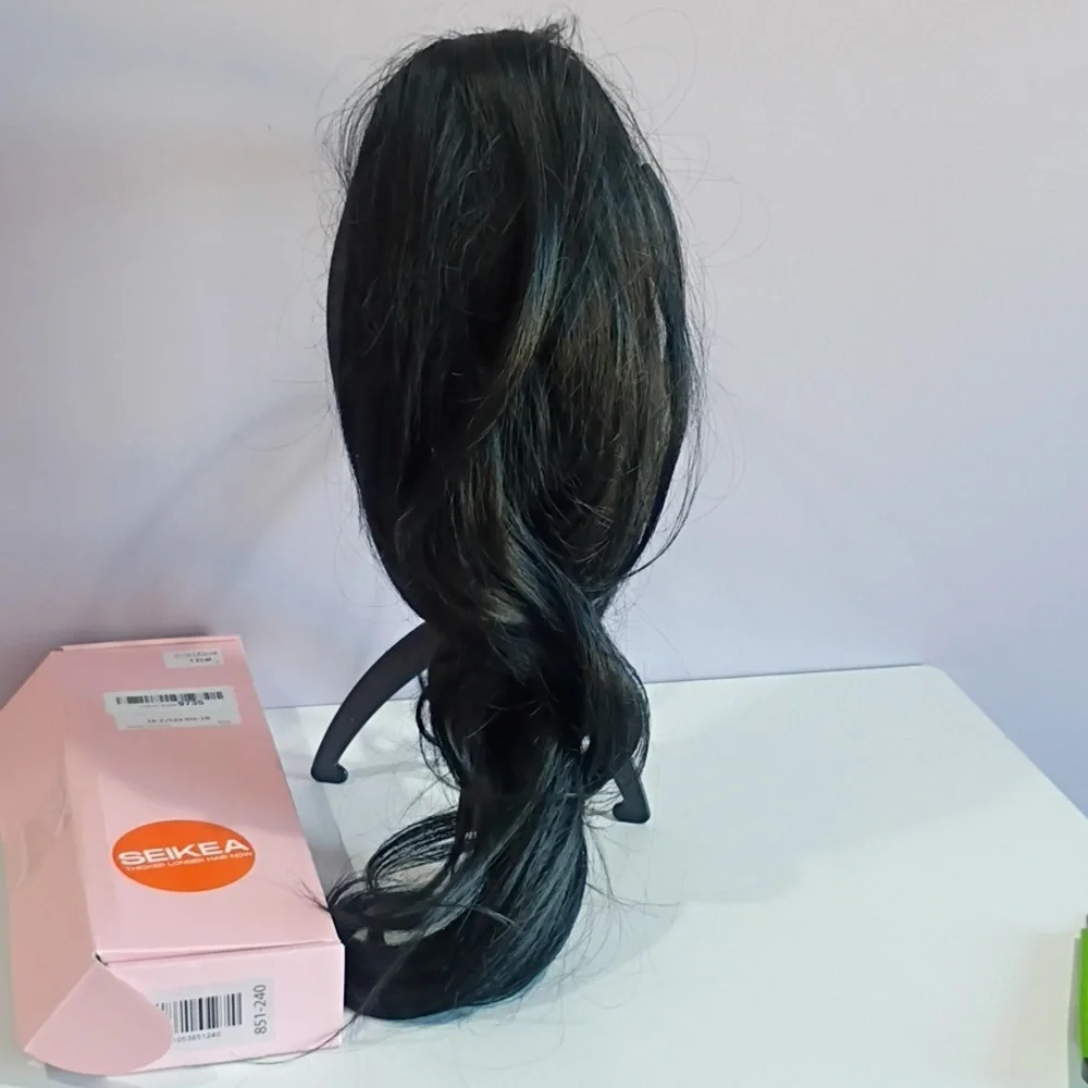 18” Black Wavy Claw Clip Ponytail •‎ Lightweight Synthetic Hairpiece